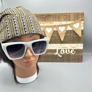 💋NEW Oversized square framed Snow ❄️ White pearl sunglasses 🕶 sunshades